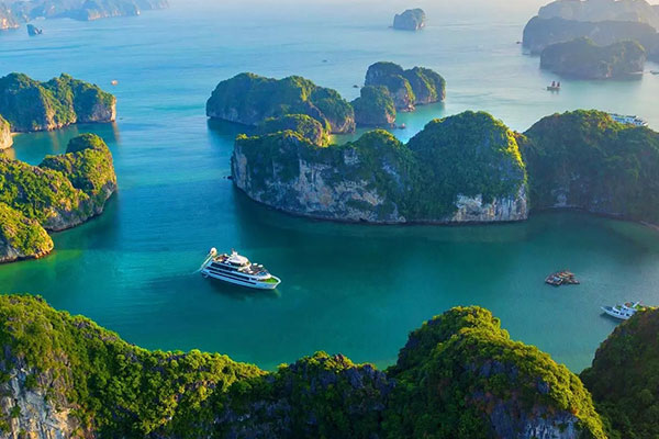 Why Every Visit to Halong Bay Feels Different | Athena Cruise Halong Experience